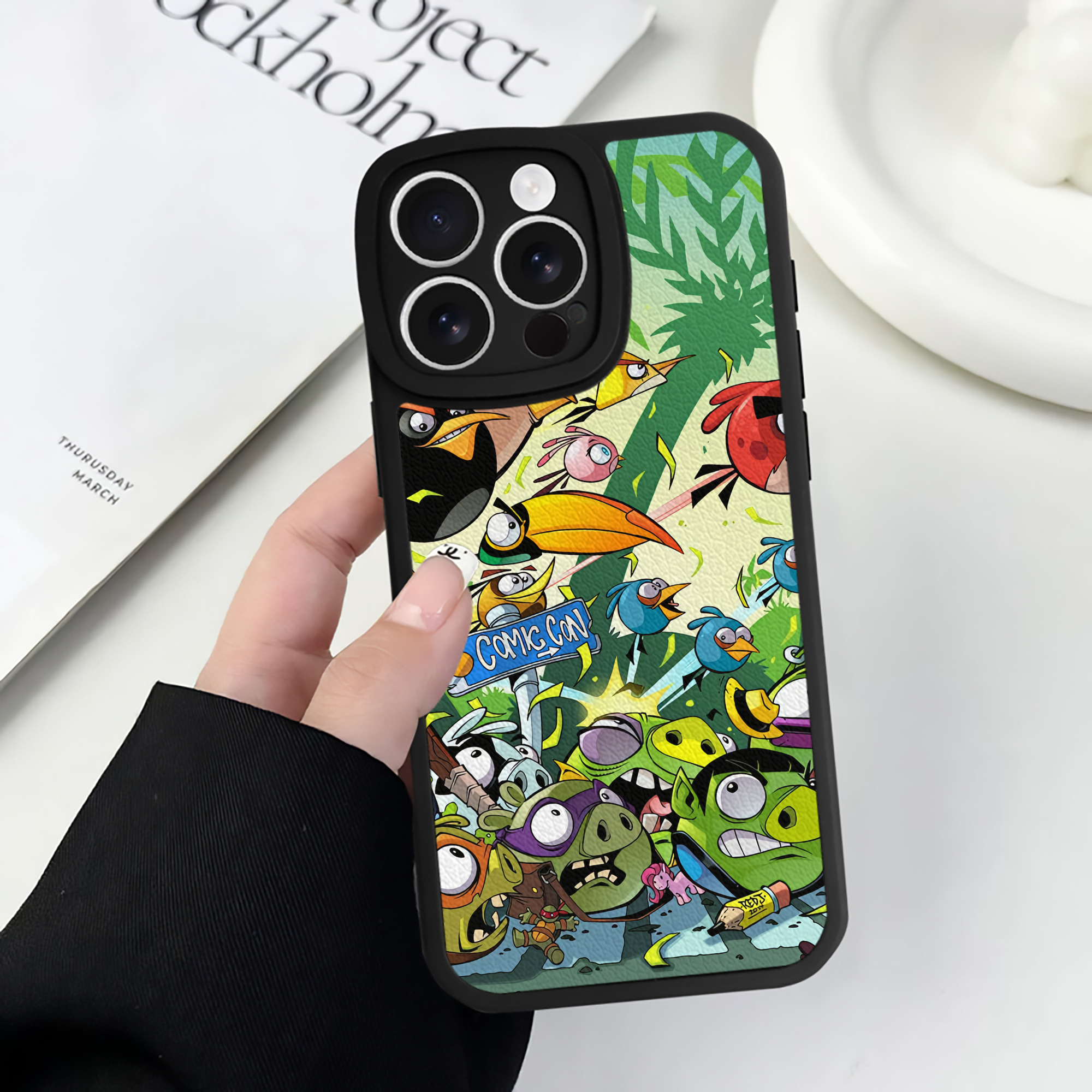 （画像用） Angry Birds アングリーバード 【iPhone 16シリーズ対応】シリコンスマホケース（レザー調） 材質：シリコン